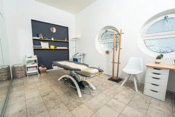 Physiotherapie bei alSa Rehab. Therapie Räume sind modern und Professionell