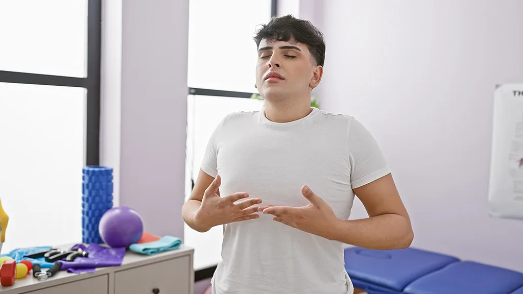Beim Ein- und Ausatmen verändert sich nicht nur die Lunge. In der Physiotherapie betrachten wir die Zusammenarbeit zweier großer Körperräume: der Brusthöhle und der Bauchhöhle. alSa Rehab