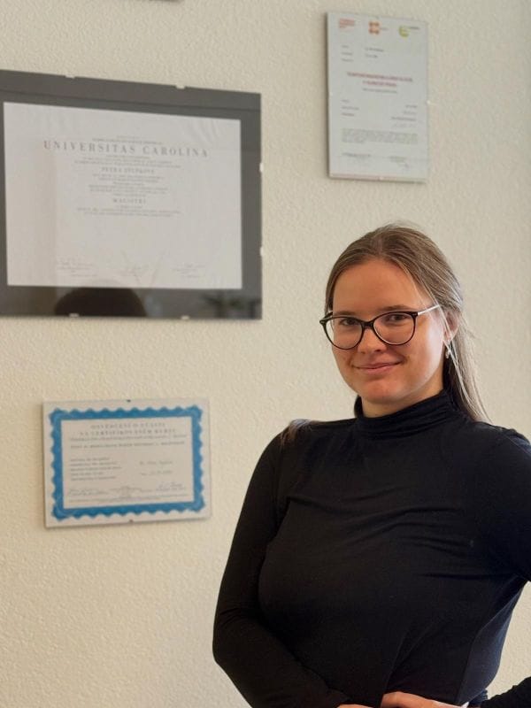 Petra stupkova ist physiotherapeutin bei alsarehab physiotherapie praxis in solothurn